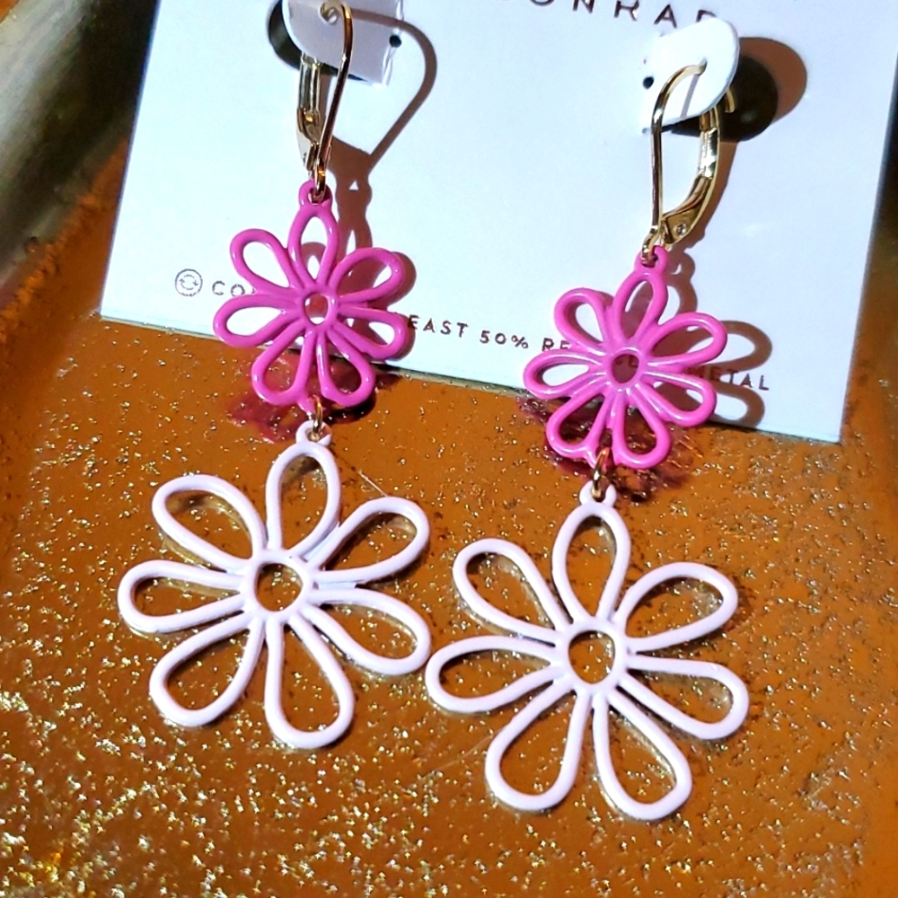 Daisy Earrings‎
